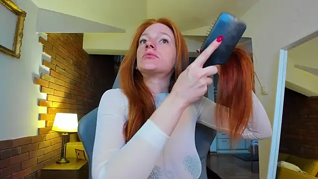 Aliceginger99 online show from 11.12.25