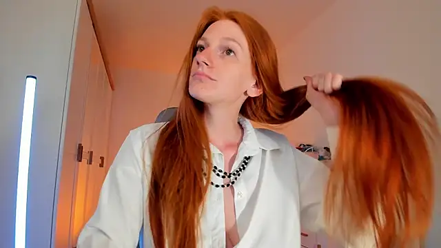 Snapshot of Aliceginger99 chatting on 07.10.26 Aliceginger99 online show from 07.10.26