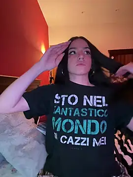 Snapshot of ShannonShanny chatting on 12.18.24 ShannonShanny online show from 12.18.24