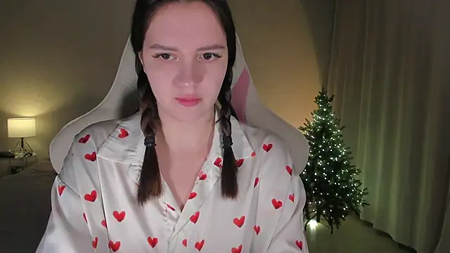 Snapshot of Sonia_moon_ chatting on 01.06.25 Sonia moon  online show from 01.06.25