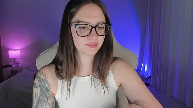 Snapshot of Sonia_moon_ chatting on 01.10.25 Sonia moon  online show from 01.10.25