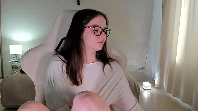 Snapshot of Sonia_moon_ chatting on 01.15.25 Sonia moon  online show from 01.15.25