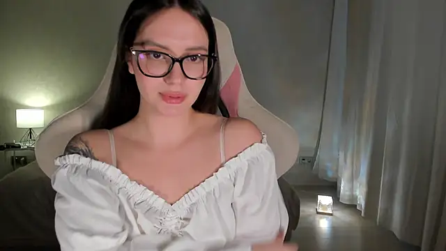 Snapshot of Sonia_moon_ chatting on 01.25.25 Sonia moon  online show from 01.25.25