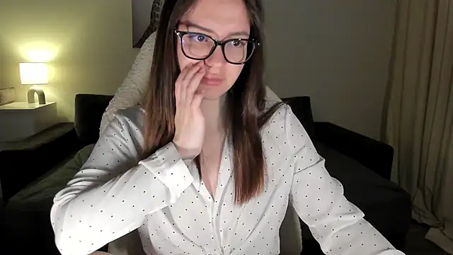 Snapshot of Sonia_moon_ chatting on 03.03.25 Sonia moon  online show from 03.03.25