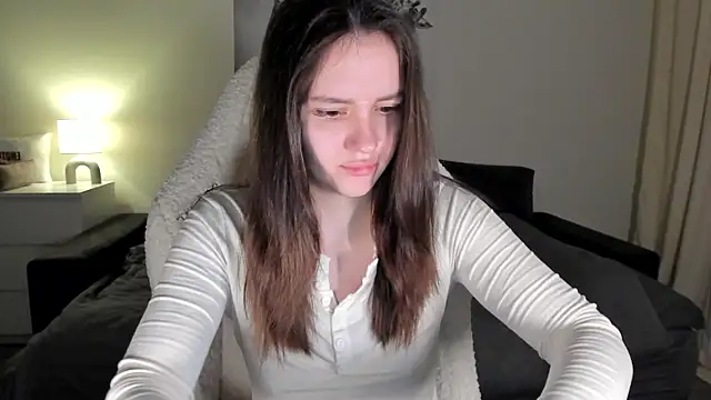 Snapshot of Sonia_moon_ chatting on 03.23.25 Sonia moon  online show from 03.23.25