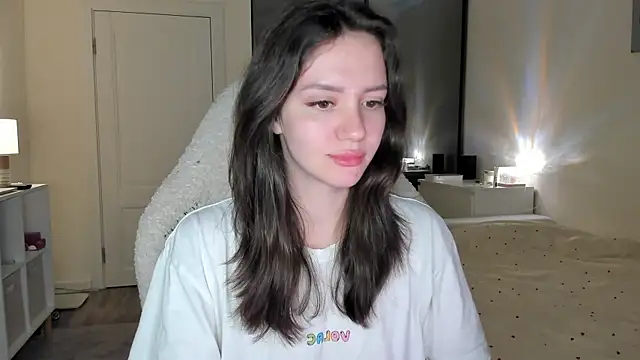 Snapshot of Sonia_moon_ chatting on 10.28.25 Sonia moon  online show from 10.28.25