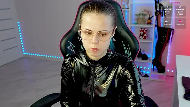 Snapshot of Latex_Kitty chatting on 06.03.26 Latex Kitty online show from 06.03.26