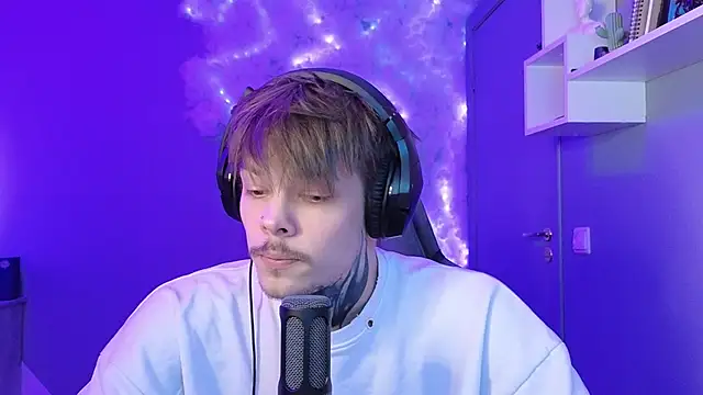 DENIS HERE online show from 01.22.25