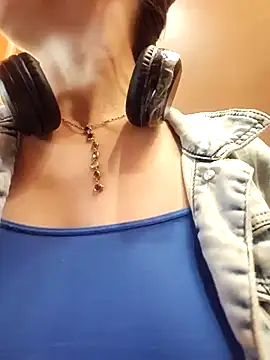 Exhibitionsplit online show from 10.23.25