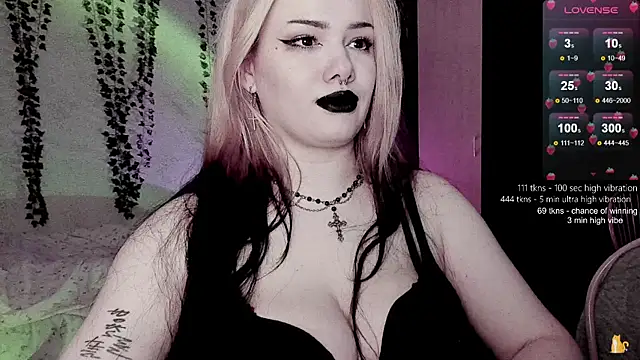 strawberry elfcat online show from 02.06.26