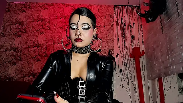 Snapshot of irregular_fetish_ chatting on 12.12.24 irregular fetish online show from 12.12.24