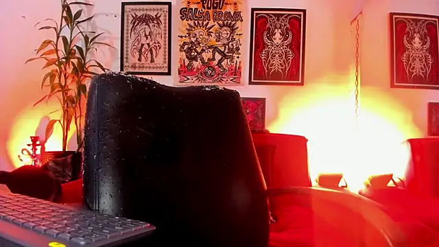 Snapshot of irregular_fetish_ chatting on 06.20.26 irregular fetish online show from 06.20.26