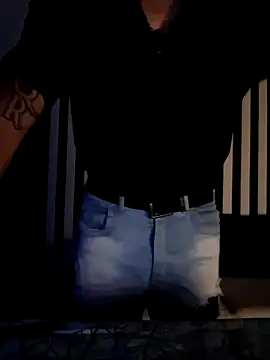 Snapshot of pretorianoo53 chatting on 11.30.25 pretorianoo53 online show from 11.30.25