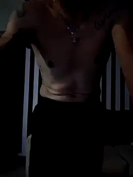 Snapshot of pretorianoo53 chatting on 12.21.25 pretorianoo53 online show from 12.21.25