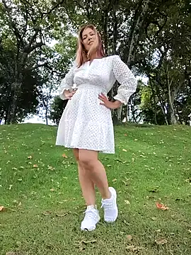 scarlett moore online show from 02.04.26