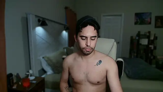 Snapshot of thonylewys chatting on 04.11.26 thonylewys online show from 04.11.26