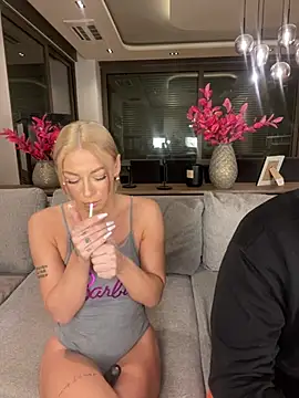 Snapshot of SexOnMyLvL chatting on 01.08.25 SexOnMyLvL online show from 01.08.25