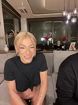 Snapshot of SexOnMyLvL chatting on 01.13.25 SexOnMyLvL online show from 01.13.25