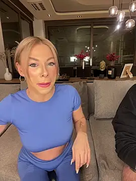 Snapshot of SexOnMyLvL chatting on 01.18.25 SexOnMyLvL online show from 01.18.25