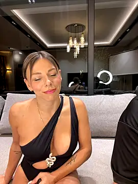 Snapshot of SexOnMyLvL chatting on 09.30.25 SexOnMyLvL online show from 09.30.25