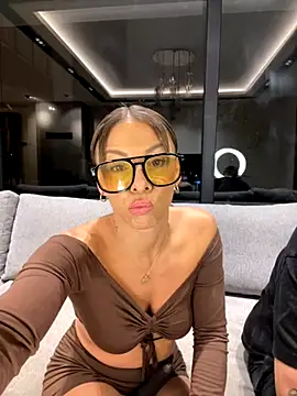 Snapshot of SexOnMyLvL chatting on 10.16.25 SexOnMyLvL online show from 10.16.25