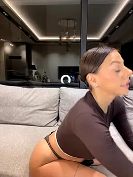 Snapshot of SexOnMyLvL chatting on 10.21.25 SexOnMyLvL online show from 10.21.25