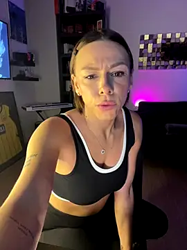 Snapshot of SexOnMyLvL chatting on 11.01.25 SexOnMyLvL online show from 11.01.25