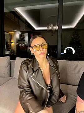 Snapshot of SexOnMyLvL chatting on 11.22.25 SexOnMyLvL online show from 11.22.25