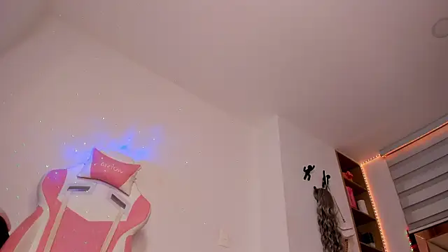 andreafernandz online show from 07.17.26