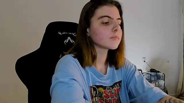 Snapshot of emmamurrr chatting on 12.06.24 emmamurrr online show from 12.06.24