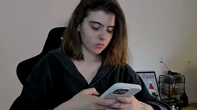 Snapshot of emmamurrr chatting on 12.21.24 emmamurrr online show from 12.21.24