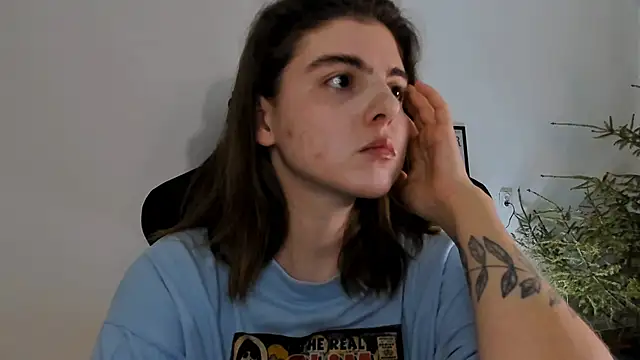 Snapshot of emmamurrr chatting on 01.10.25 emmamurrr online show from 01.10.25