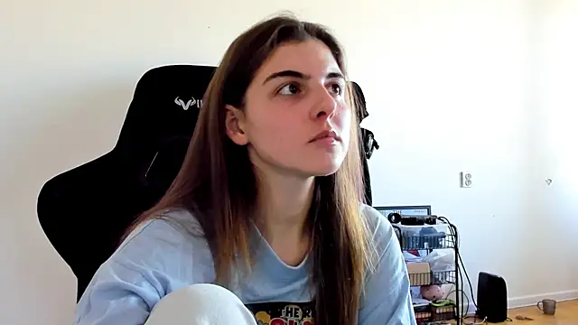 Snapshot of emmamurrr chatting on 10.01.25 emmamurrr online show from 10.01.25