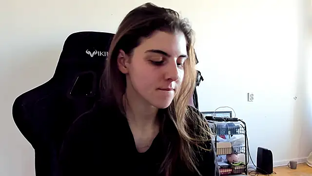 Snapshot of emmamurrr chatting on 10.07.25 emmamurrr online show from 10.07.25