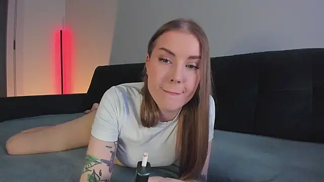 Midnight Mi online show from 05.02.26