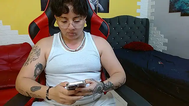 isabeautyx19 online show from 01.12.26