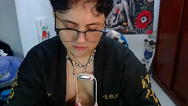 isabeautyx19 online show from 05.12.26