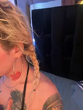 Bonnie vega online show from 10.08.25