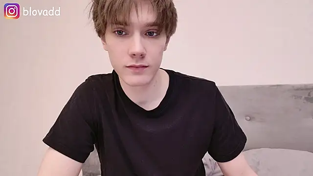 callmenineoneseven online show from 02.25.26