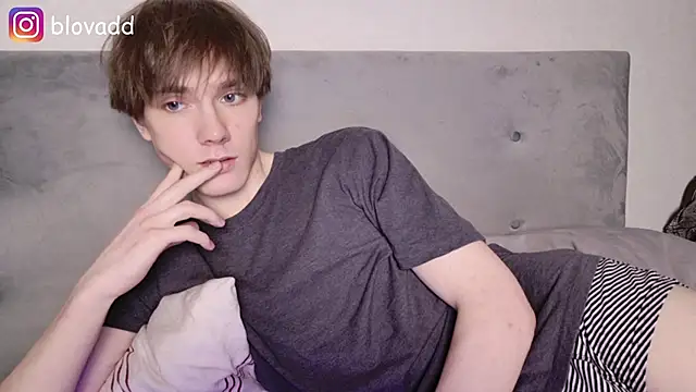 callmenineoneseven online show from 04.01.26