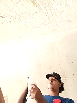 Snapshot of yoryisexi chatting on 12.17.25 yoryisexi online show from 12.17.25