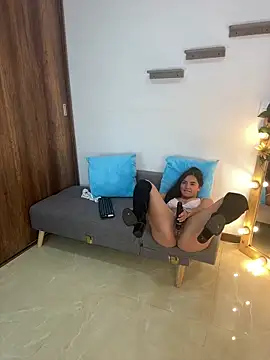 Snapshot of alexa_joonesofficial chatting on 01.28.25 alexa joonesofficial online show from 01.28.25