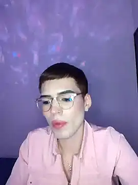 Snapshot of Jhon-Romero chatting on 04.08.26 Jhon-Romero online show from 04.08.26