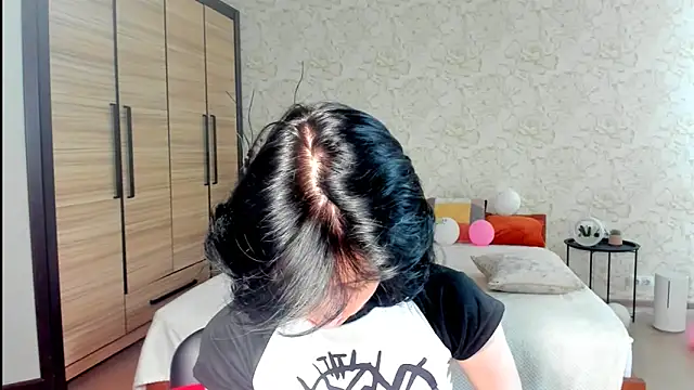 JulisSweet online show from 03.15.25