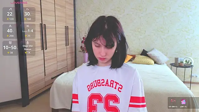 JulisSweet online show from 10.04.25