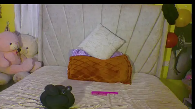 Snapshot of pyt_liyah chatting on 02.18.26 pyt liyah online show from 02.18.26