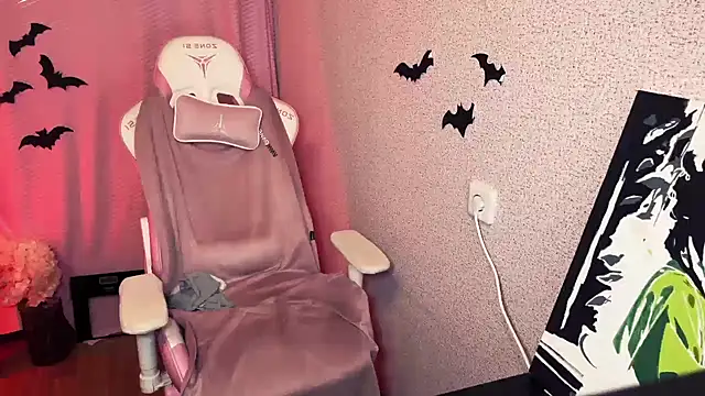 Katrin  kiss online show from 10.28.25