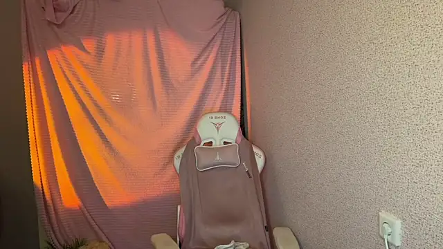 Katrin  kiss online show from 11.25.25