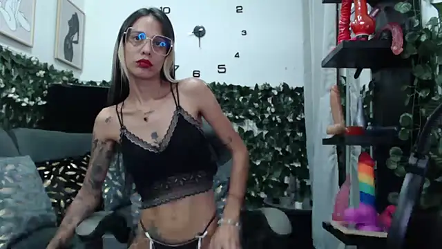 natasha squirt28 online show from 05.17.26