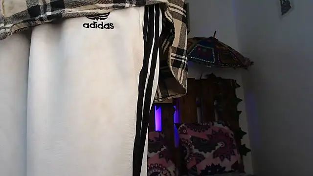 Snapshot of SARA_VAL3NTINA_ chatting on 03.15.25 SARA VAL3NTINA  online show from 03.15.25